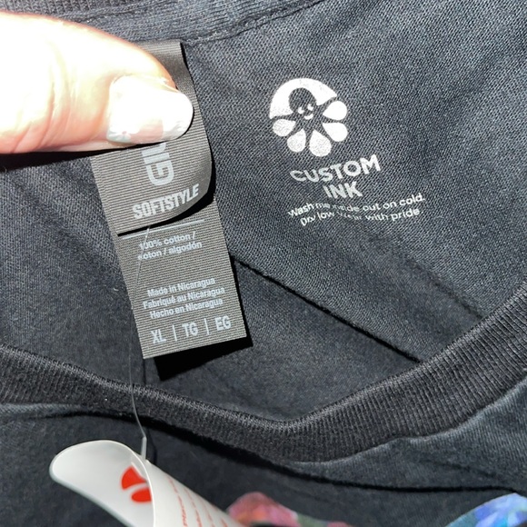 Limited edition art print Goddess flower vases t-shirt - Picture 15 of 15